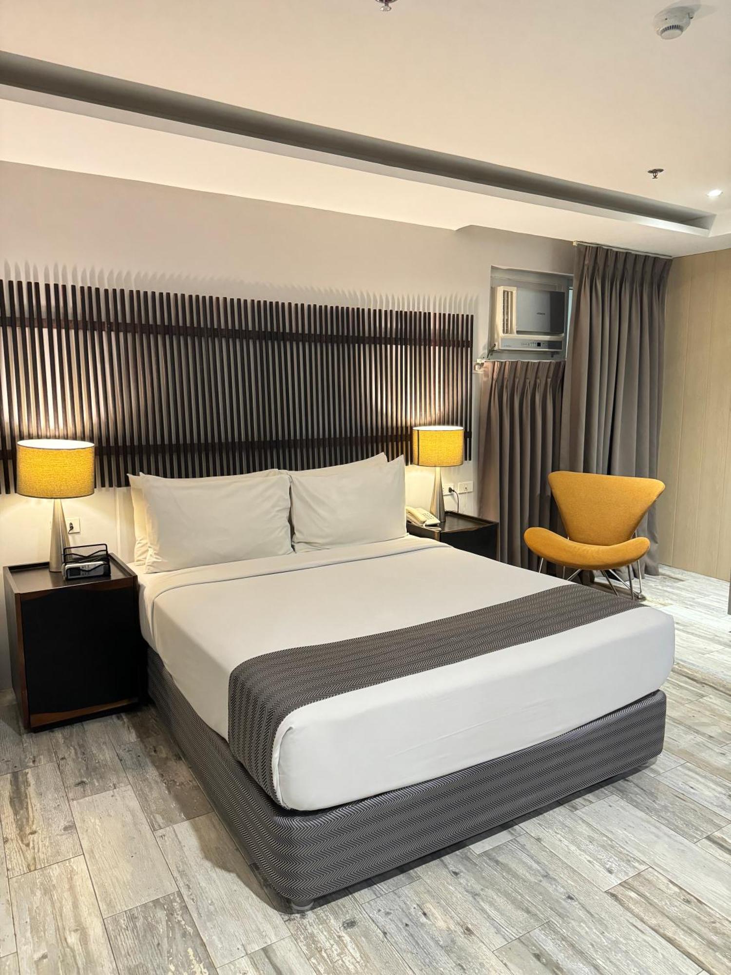 1A Express Hotel Cagayan de Oro Exteriör bild